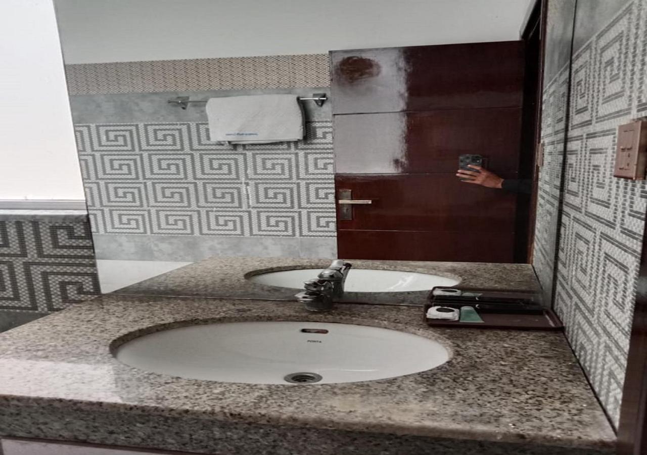 Manila Heights Hotel ナラン エクステリア 写真