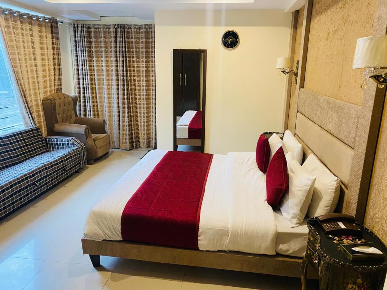 Manila Heights Hotel ナラン エクステリア 写真